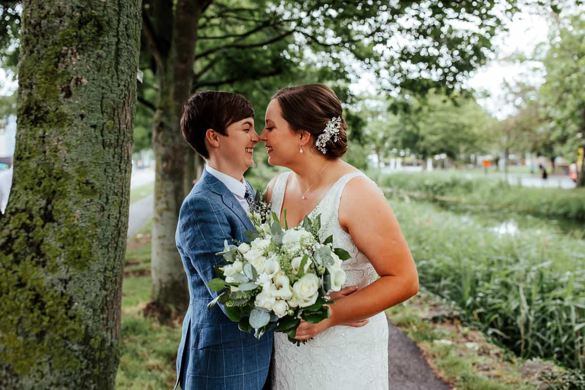 wedding couple photos dublin canal