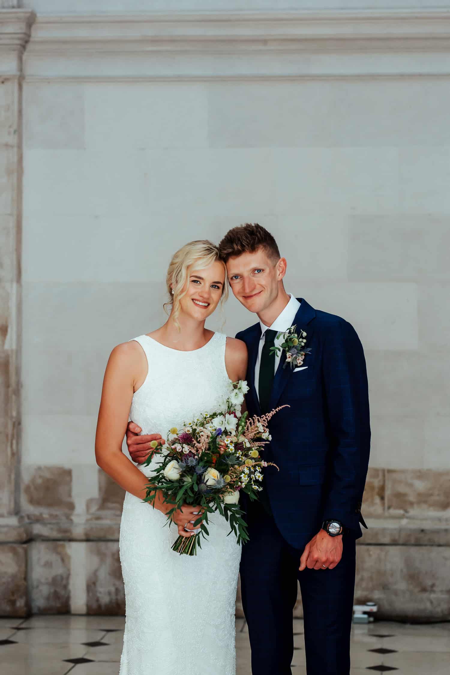 wedding couple in dublin city hall