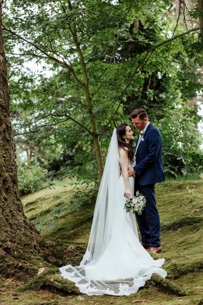 tinakilly house wedding photo of bride and groom