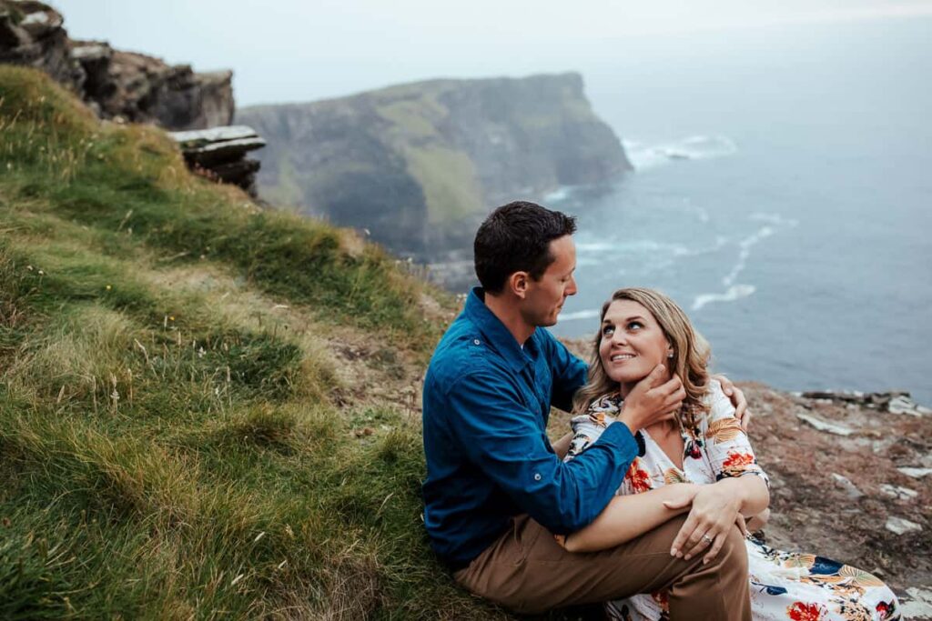 couple photoshoot at cliffs of moher