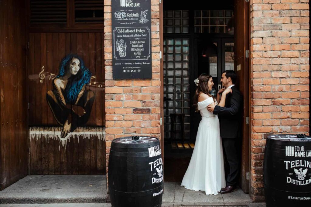 wedding photos temple bar dublin