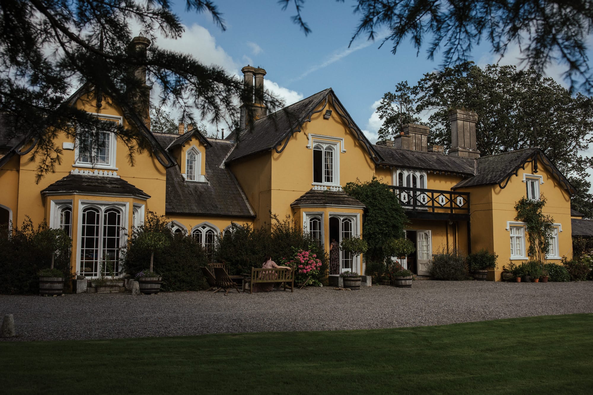 Iolanda and Stephen: Family Micro Wedding with 15 Guests