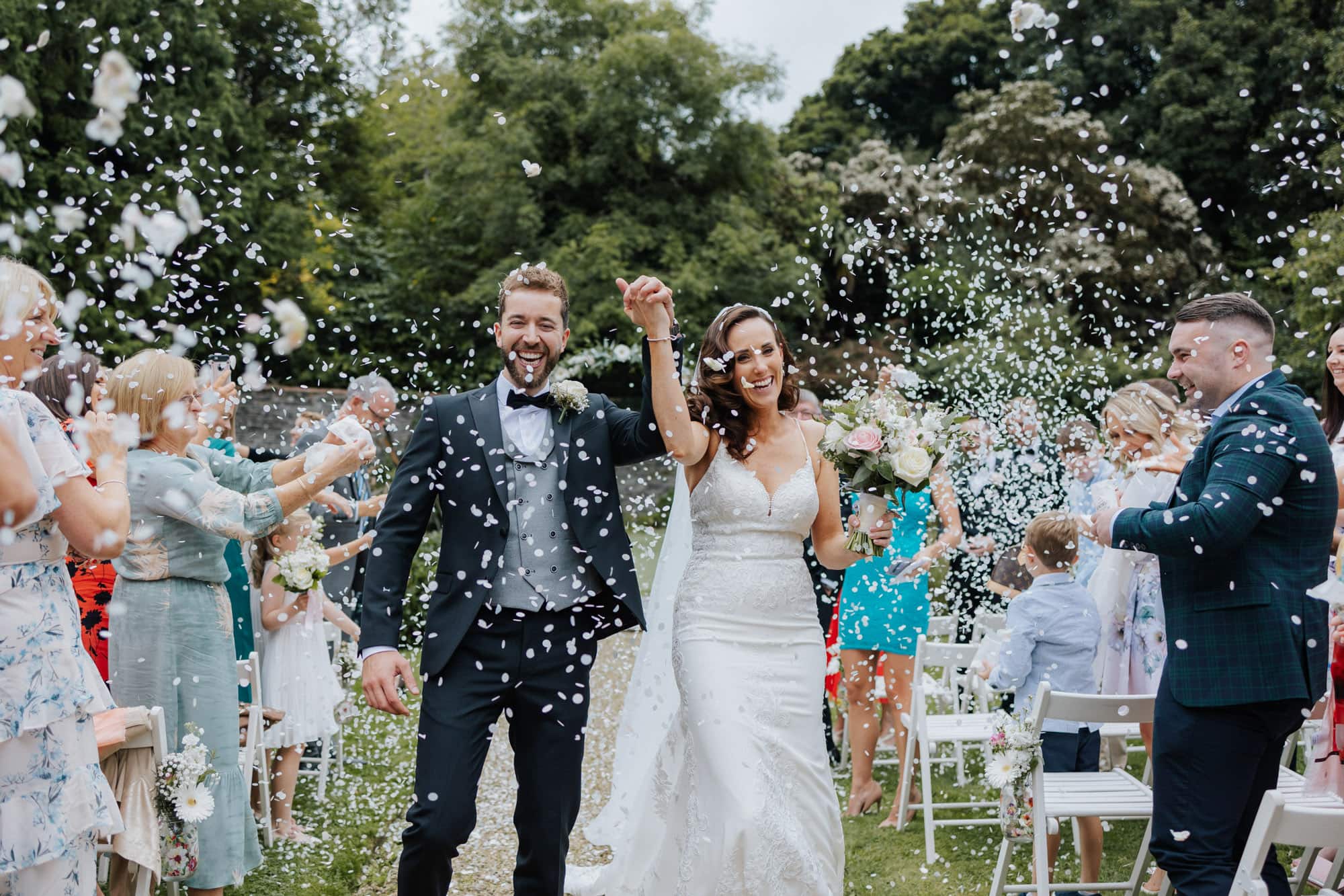 Rachel and Niall – How to Nail Your Confetti Exit!