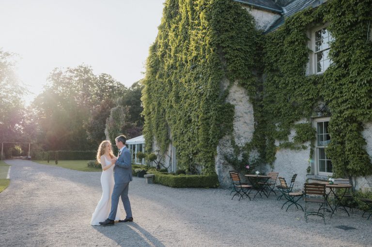 How to Make Time for Wedding Photos without Missing Your Own Party